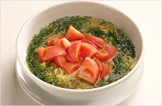 ほの国ラーメン番茄湯麺（トマトと大葉のピリ辛塩ラーメン）